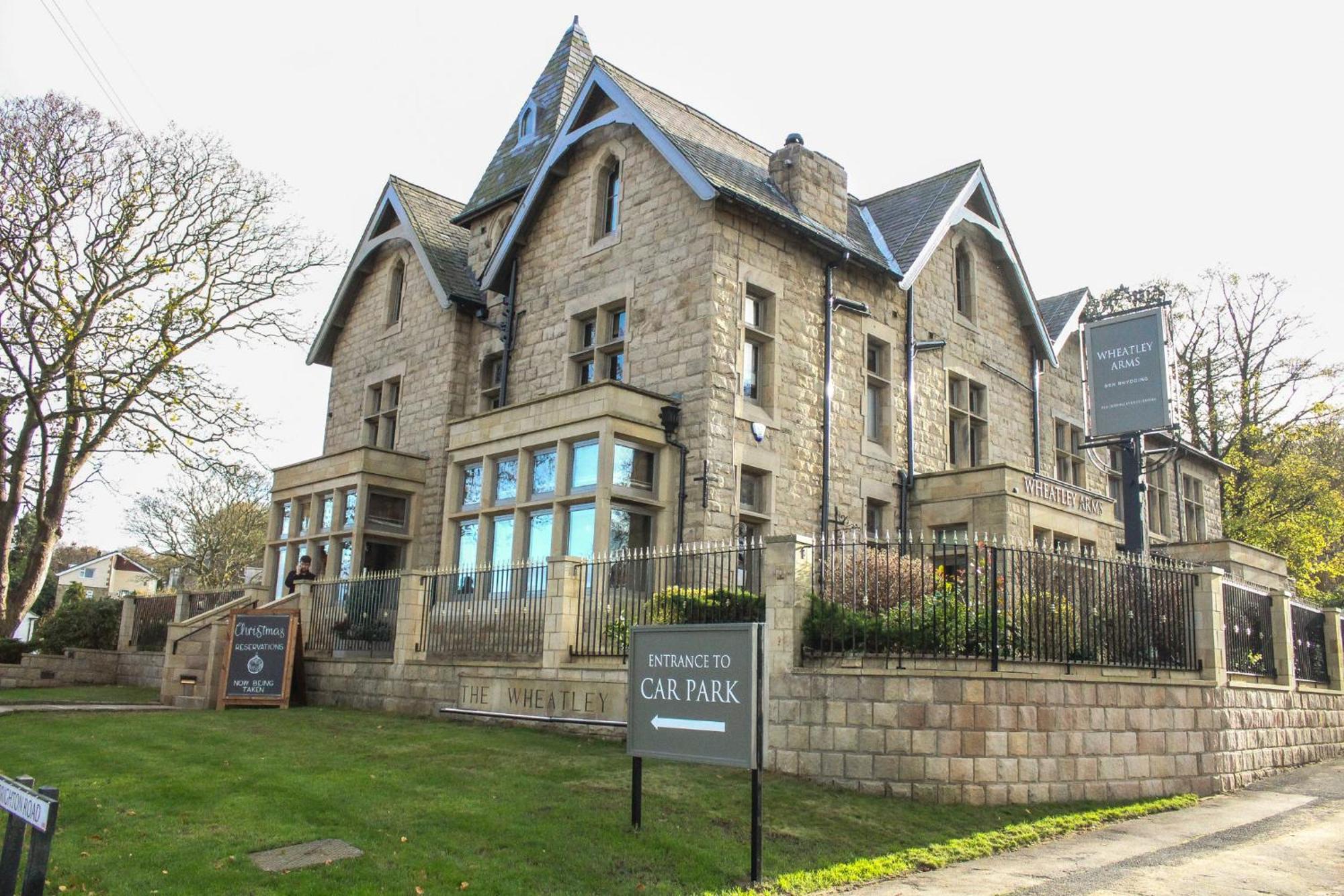 The Wheatley Arms Hotel Ilkley Eksteriør billede
